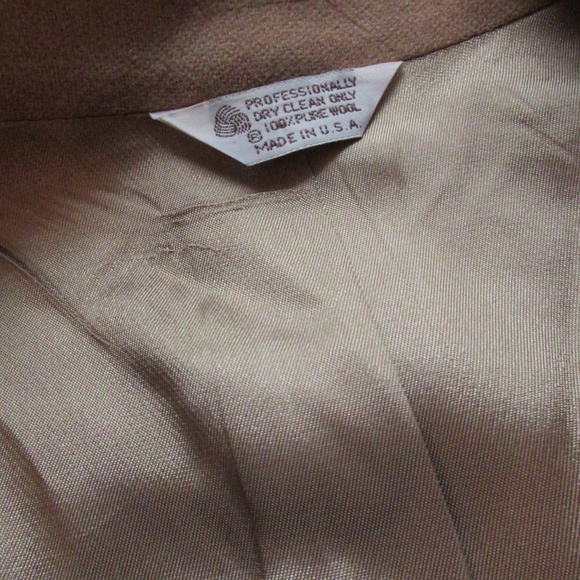 Miller & Rhoads Camel Hair Blazer - Picture 7 of 10